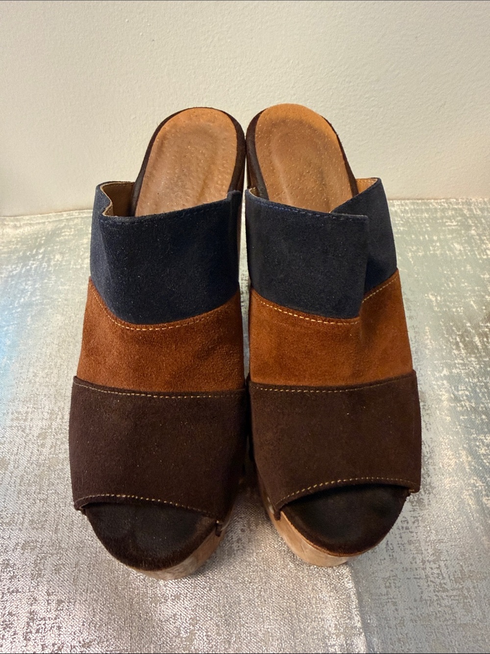 Vintage 1970s patchwork suede platform clogs women’s size 7 wood heel studs boho